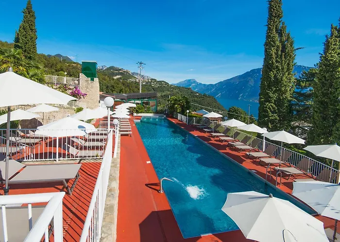 アパートホテル Piccola Italia トレモージネ