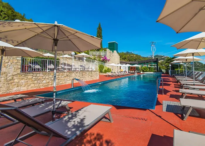 アパートホテル Piccola Italia 4*