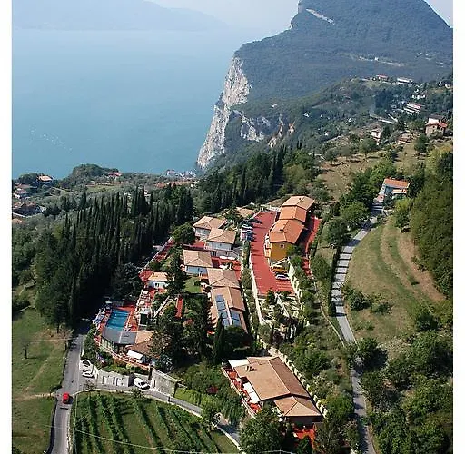 Piccola Italia トレモージネ