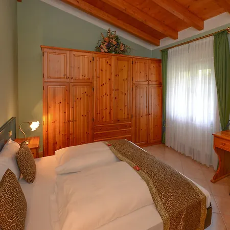 Piccola Italia Aparthotel Tremosine